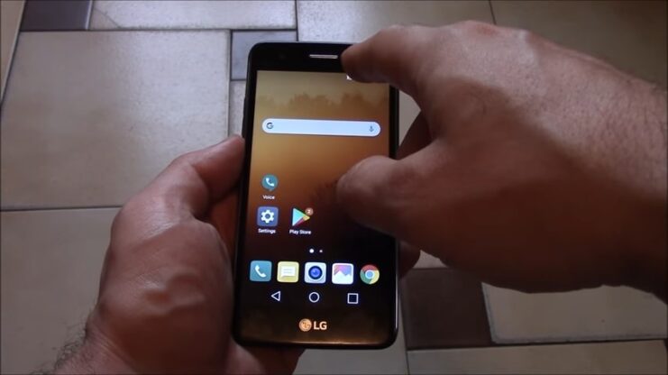 inspect the hardware on flashlight